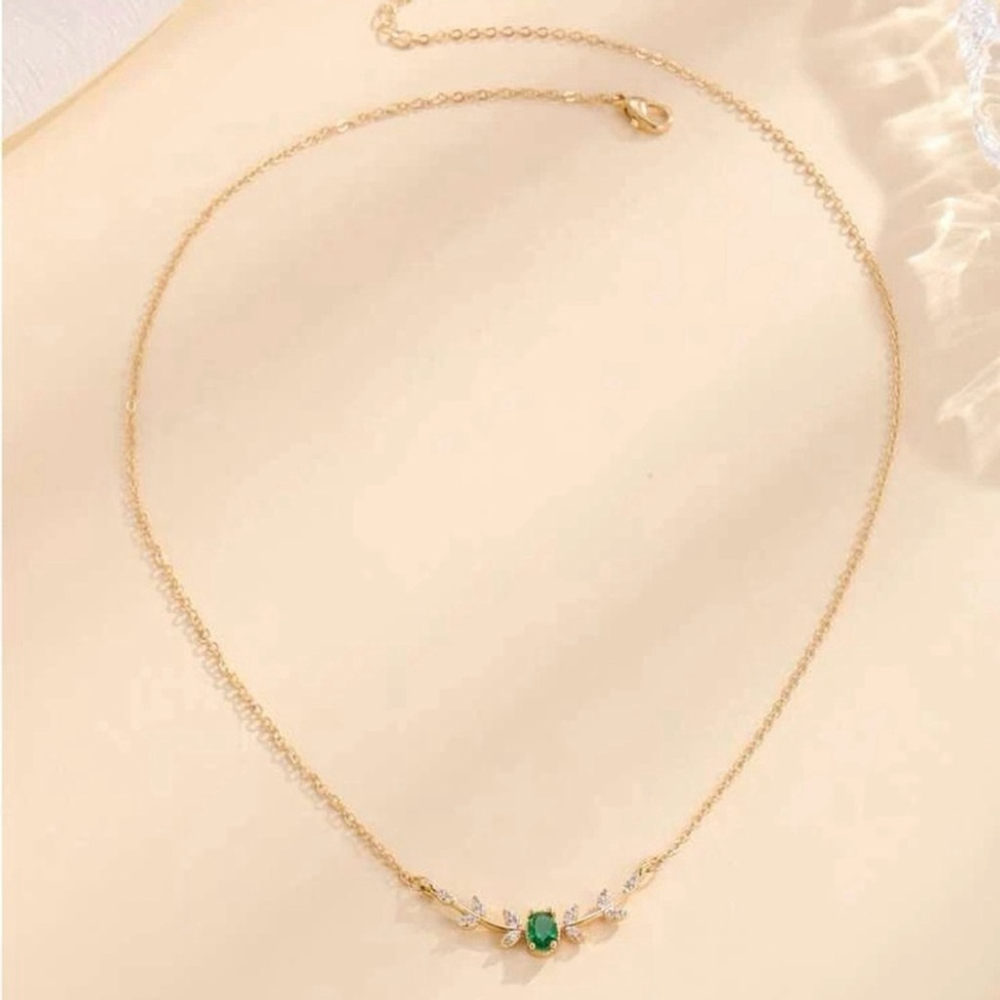 ⚠️Clearance Yellow Gold Cubic Zirconia Leaf Charm Necklace SS - Picture 2 of 4